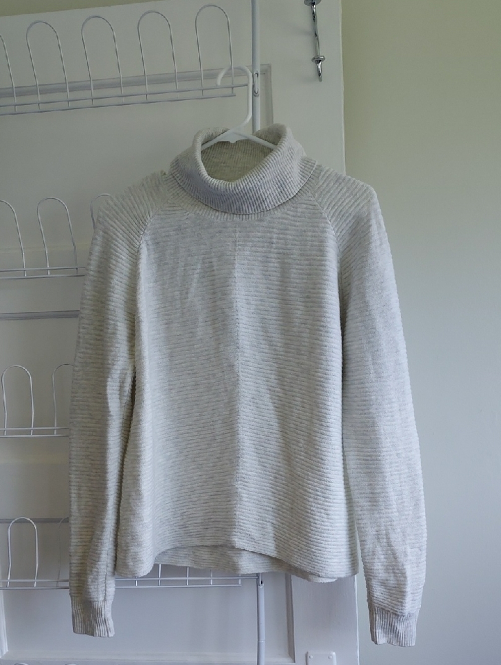 Kuhl Women's Solace Sweater Ivory Turtleneck Size Large Outdoor Merino Wool